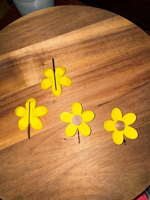 accessory 4 Pack 3D Printed Daisy Hair Clips Etsy - Seller $10