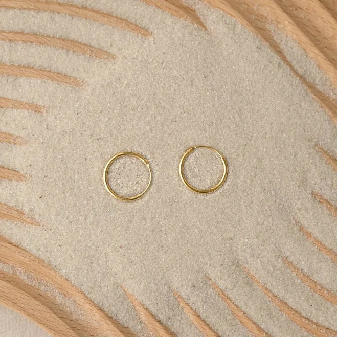 accessory Caitlyn Minimalist 18K Gold Hoop Earrings Caitlyn Minimalist $34