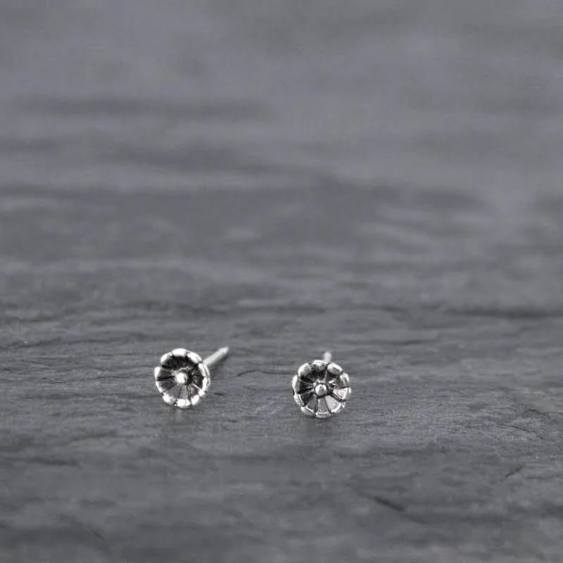 accessory Dainty Sterling Silver Flower Stud Earrings Etsy - KiraFerrer $28