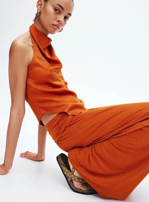 wide leg pants H&M Ladies Gathered Viscose Pants H&M $24.99