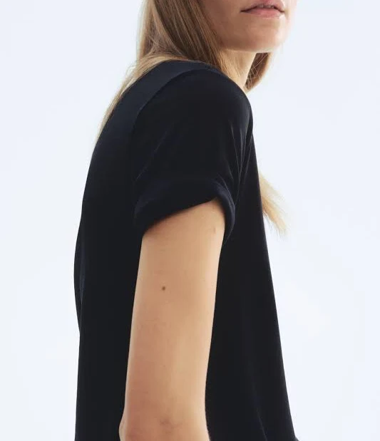 t-shirt H&M Ladies Silk-Blend T-Shirt H&M $19.99