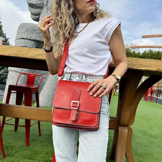 bag Chic Retro Leather Crossbody Bag Etsy - Seller $170
