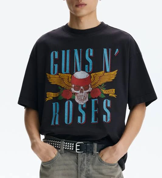 t-shirt H&M Men's Oversized Fit T-Shirt H&M $24.99