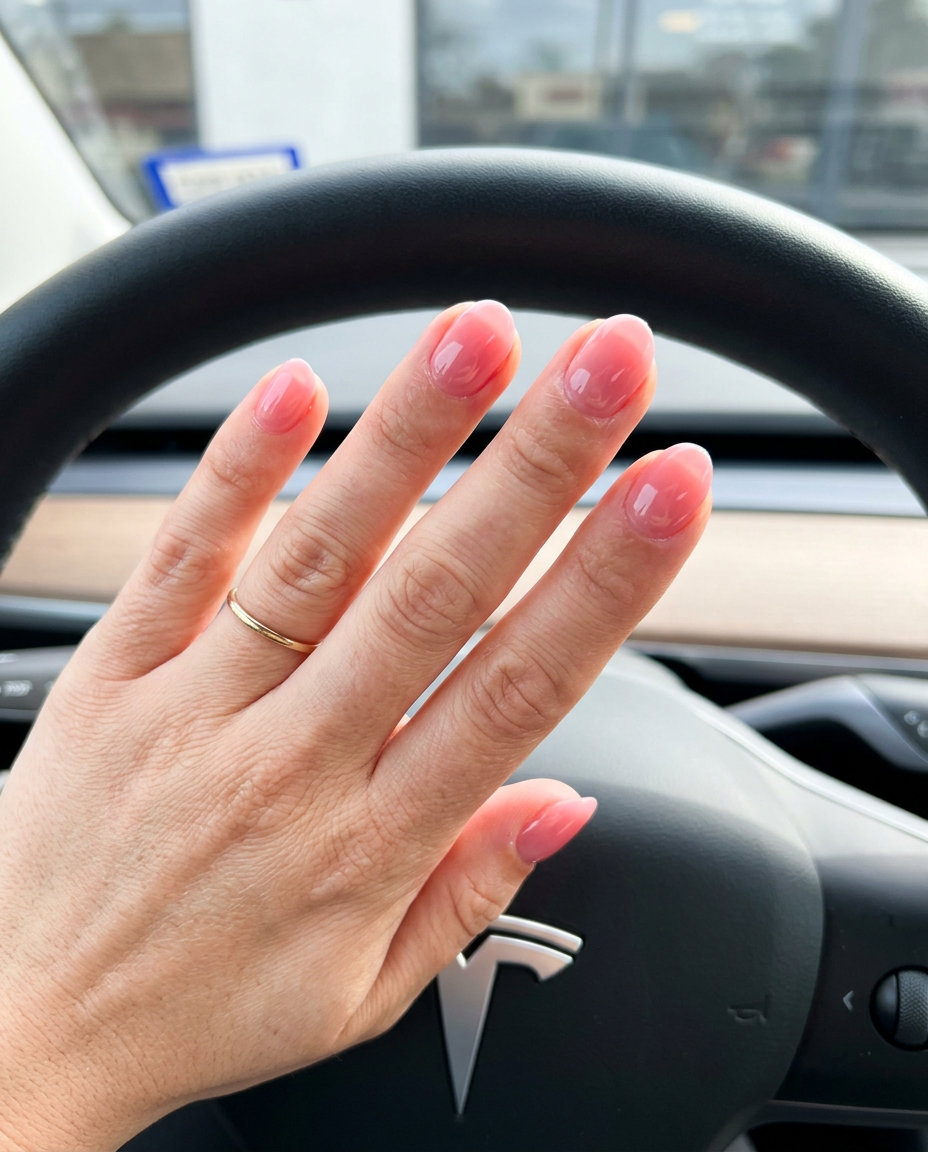 Sheer pink short oval summer nails 2026 with a high-gloss jelly finish for date night.