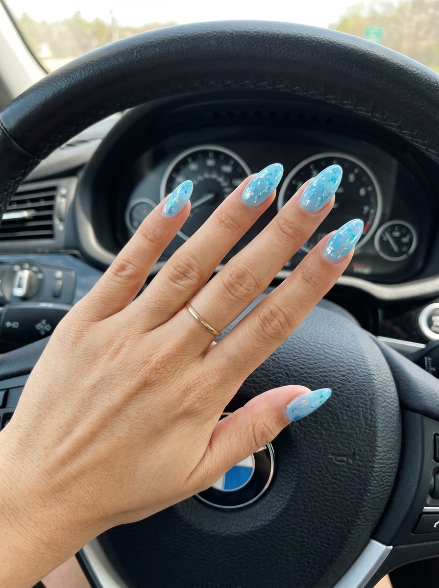 Ocean Chrome Flake Shimmer nails for summer holiday nails 2026. Ethereal, dreamy vacation style.